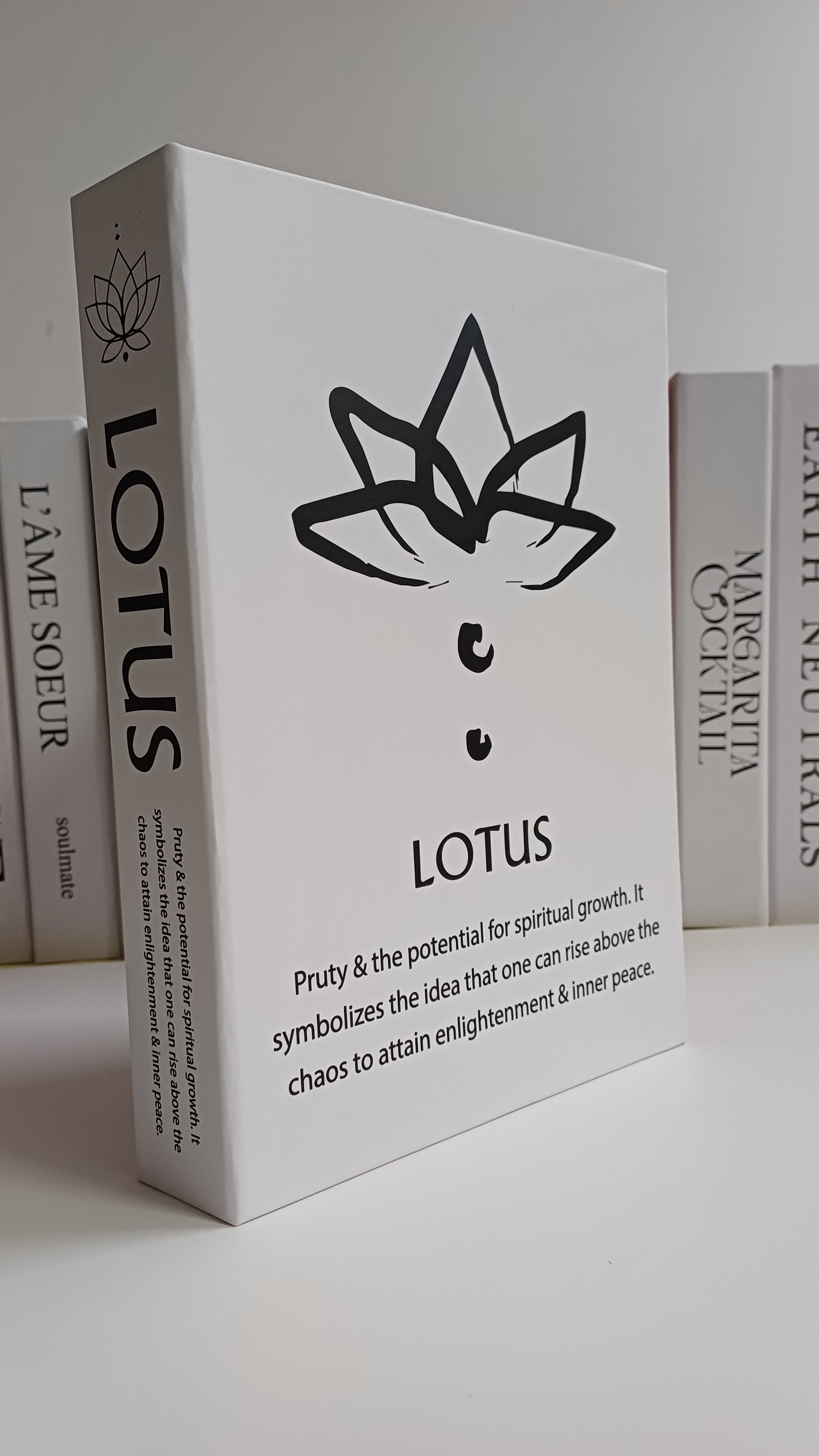 604 LOTUS dekoratif kitap kutusu