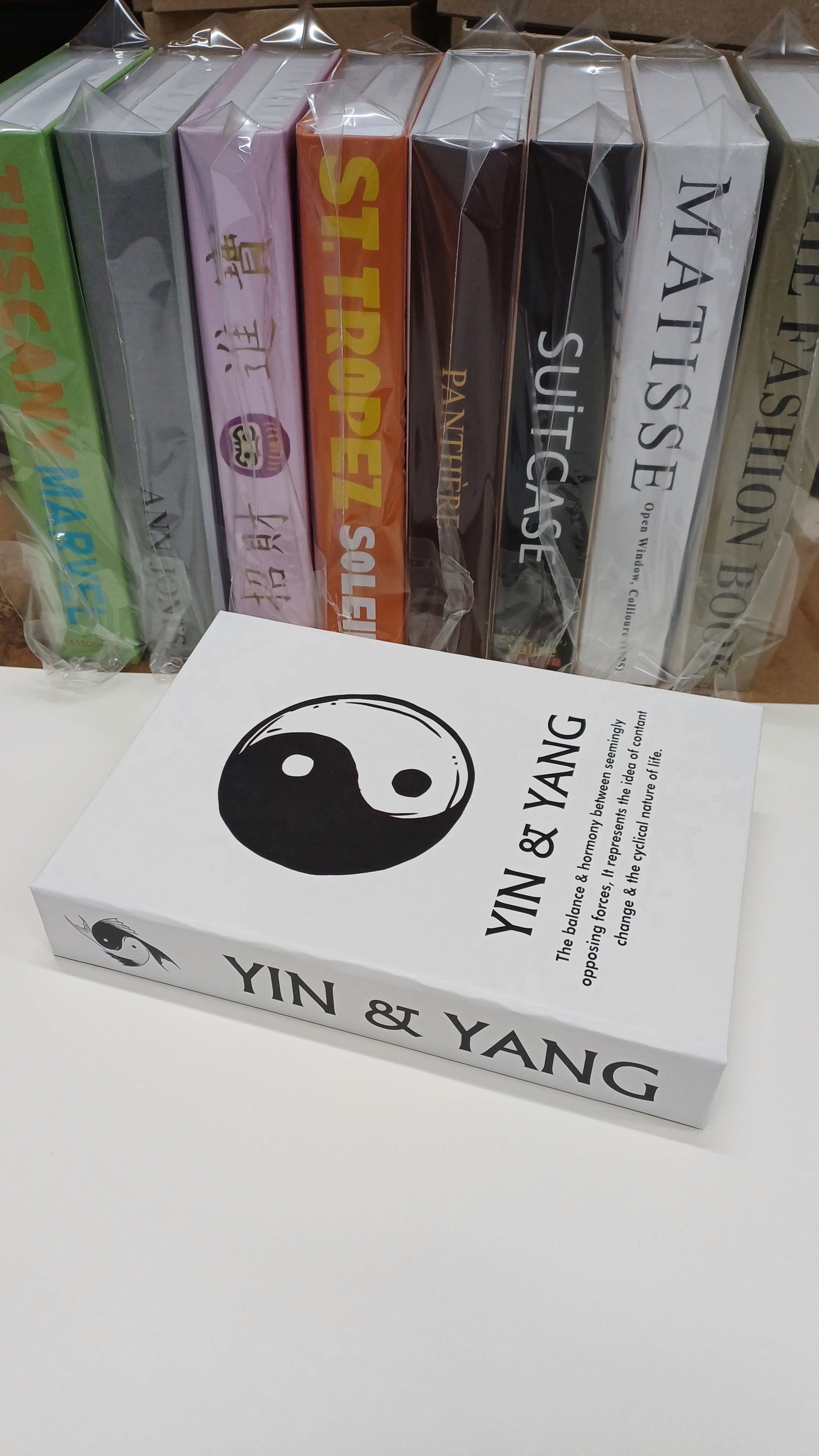 603 YIN & YANG dekoratif kitap kutusu