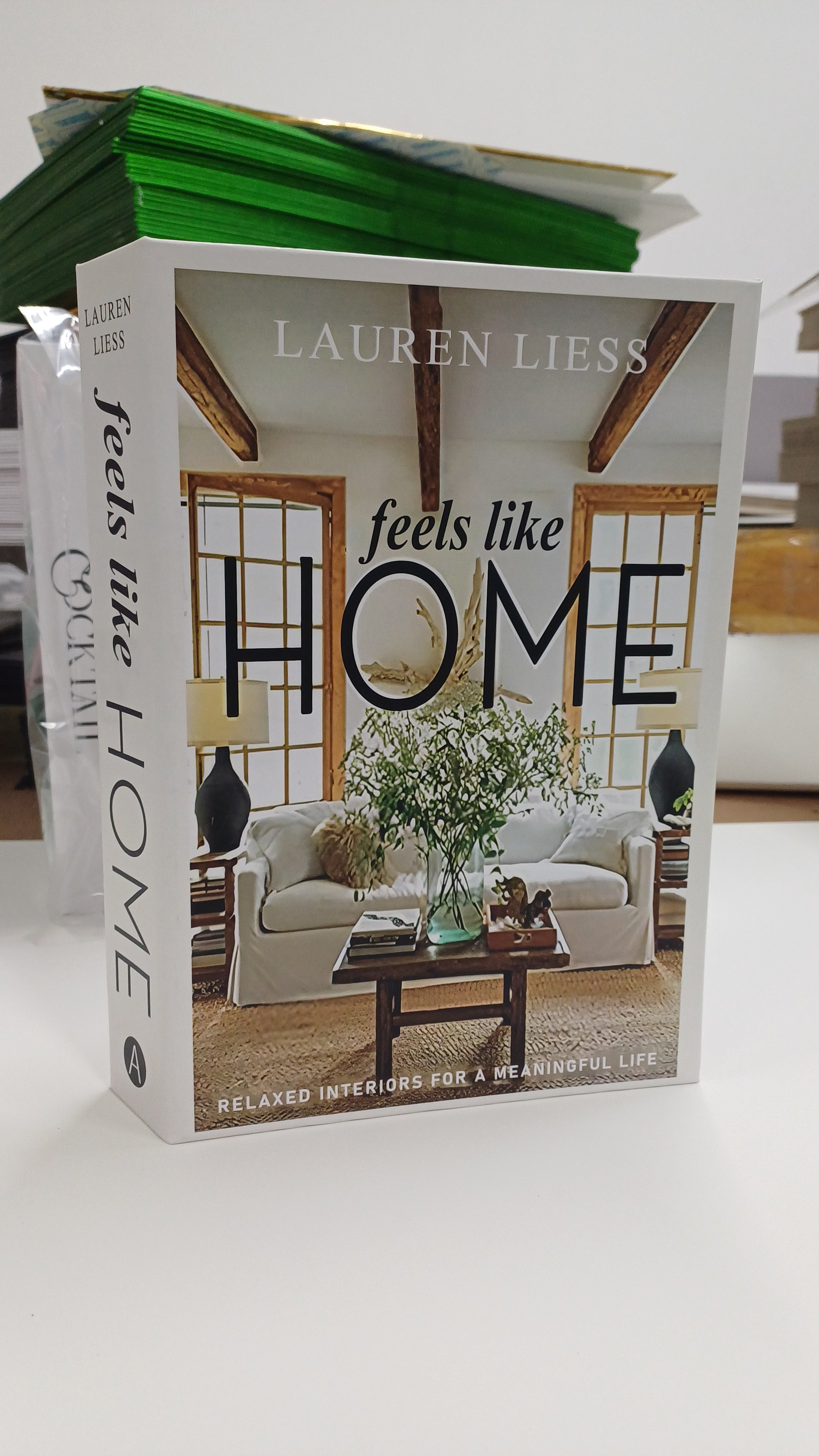 637 FEELS LIKE HOME dekoratif kitap kutusu