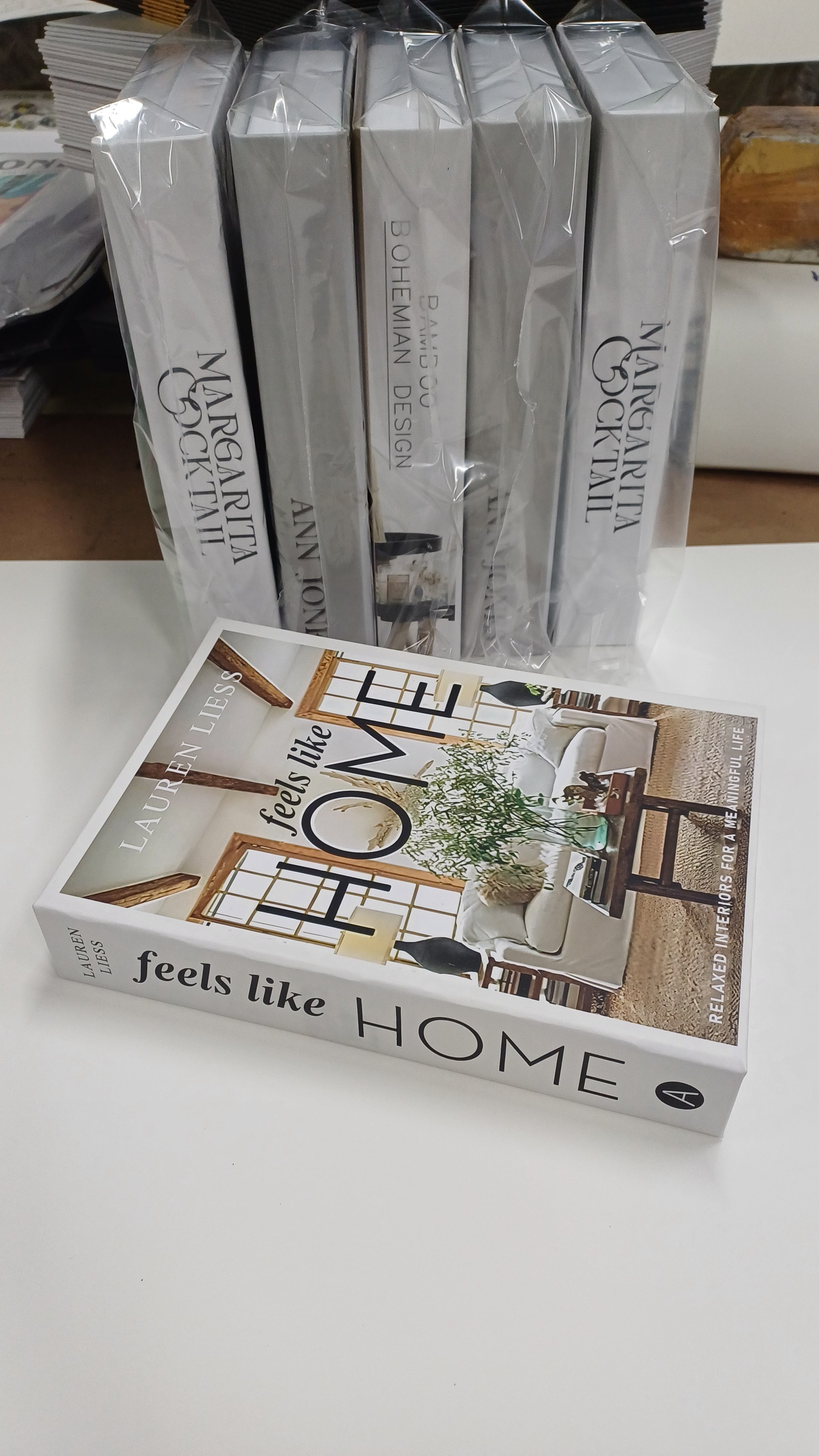 637 FEELS LIKE HOME dekoratif kitap kutusu